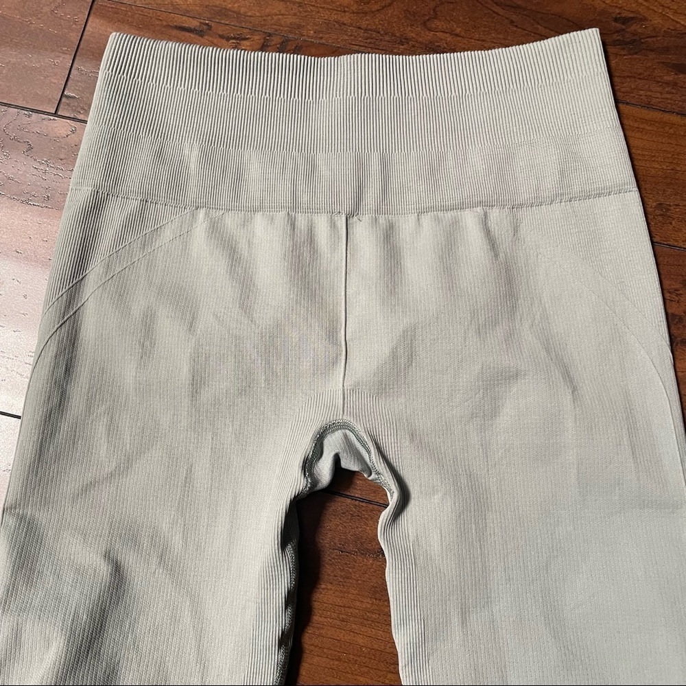 Lululemon Awakening Crop - Taryn Toomey Collection Earl Grey - Picture 10 of 14
